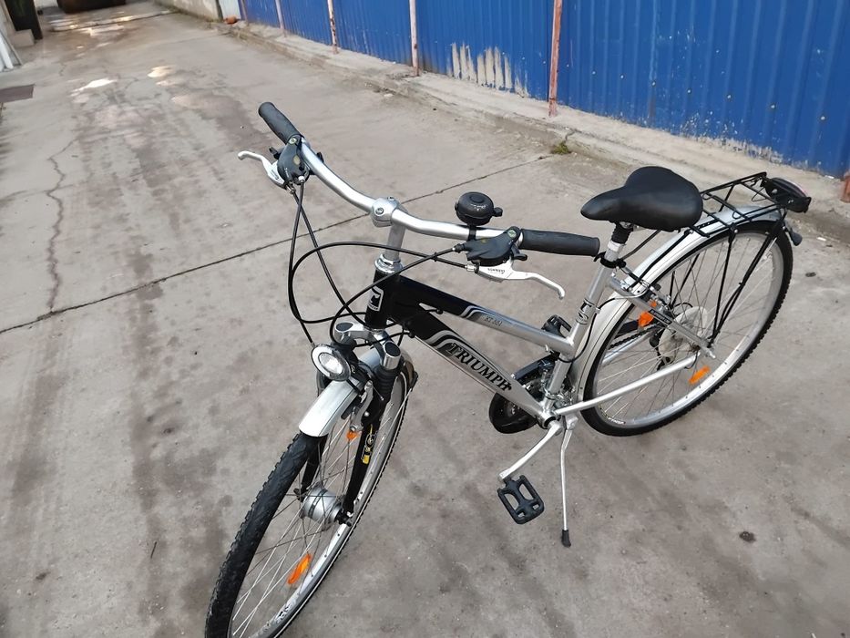 Vând bicicleta Triumph din aluminiu pentru damă