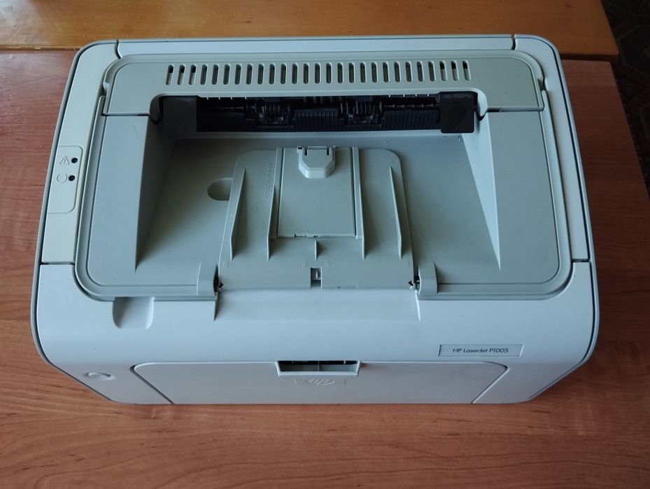 Принтер HP p1005