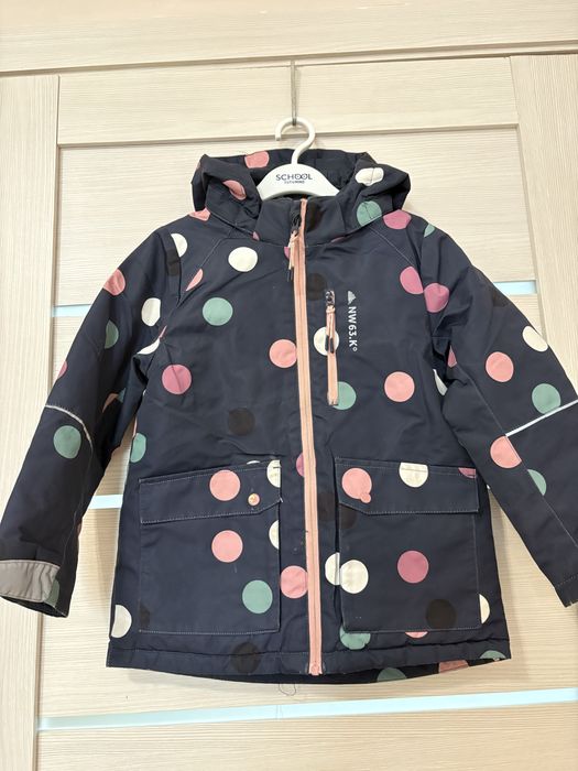 Десткая куртка для девочки демисезонная