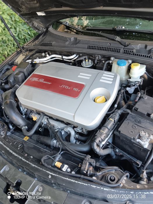 Vând Alfa Romeo 159