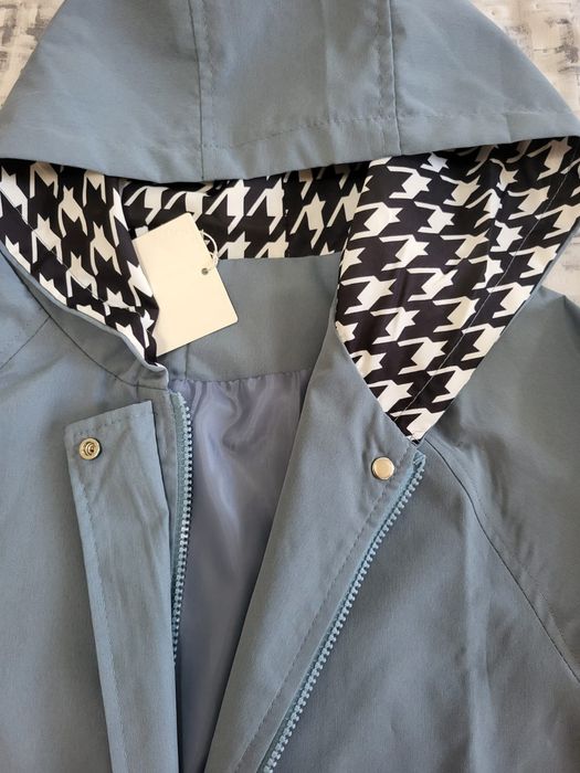 Продам ветровку новую!