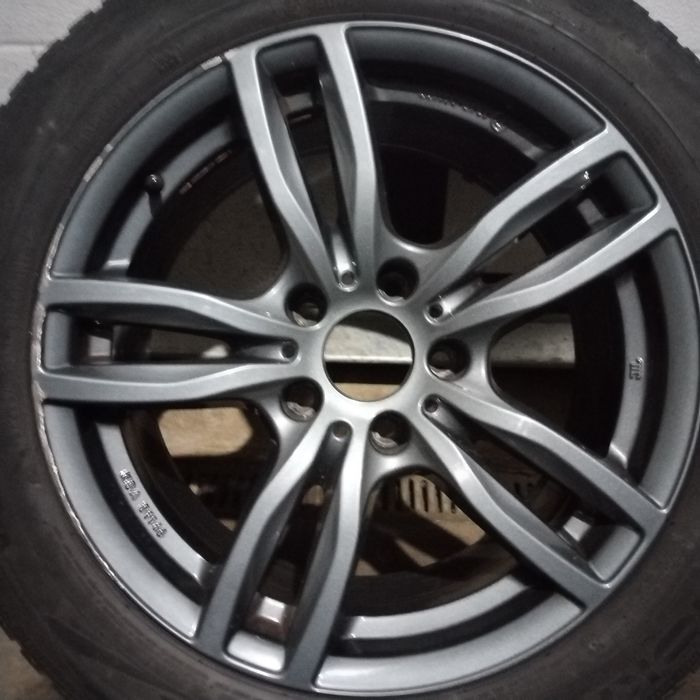 Jante originale BMW cu anvelope de iarnă Nokian 225/55/R17
Jante Evolu