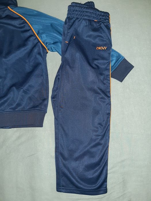 DKNY trening mărimea   98