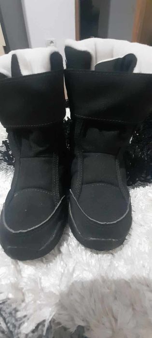 Cizme Decathlon,mărimea 25