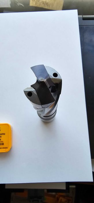 Свредла със твърдосплавни сменяеми пластини