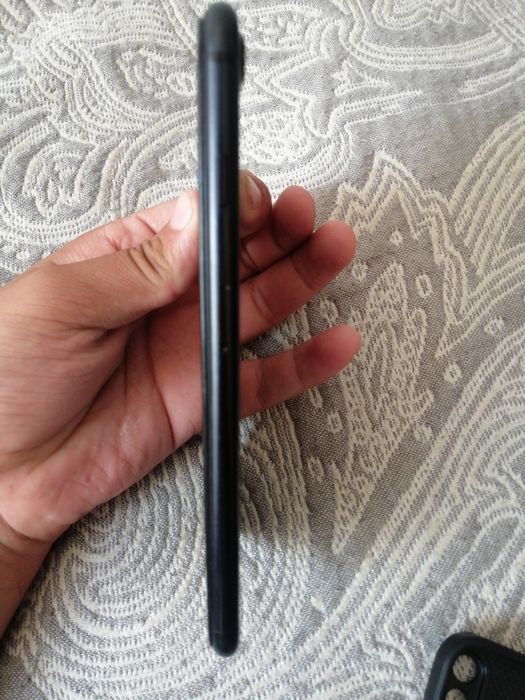 Iphone 7+ продаю