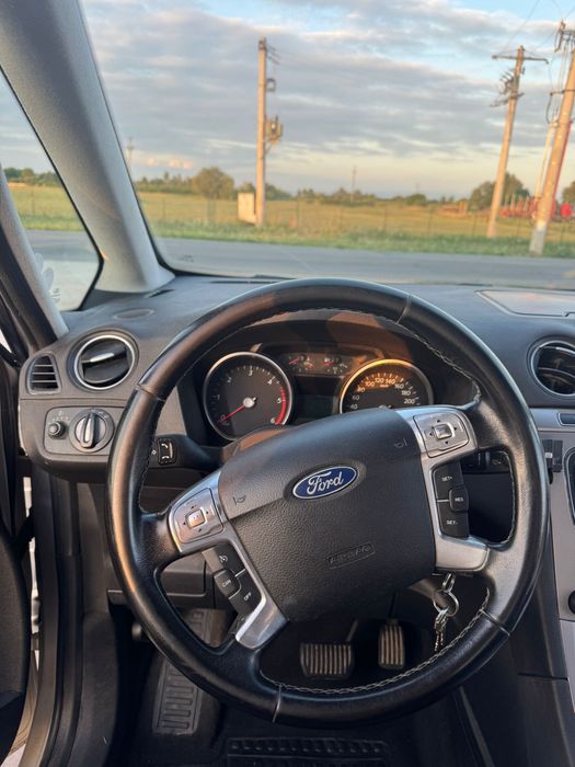Masina Ford Galaxy de vanzare