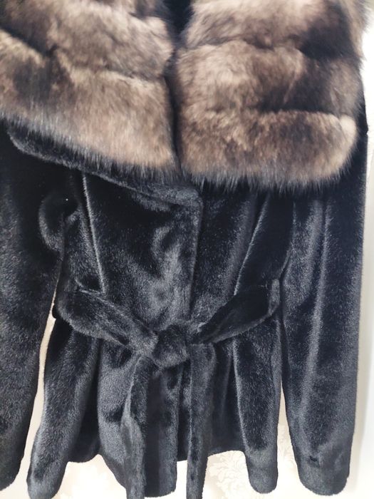 Haina blana Alcantara