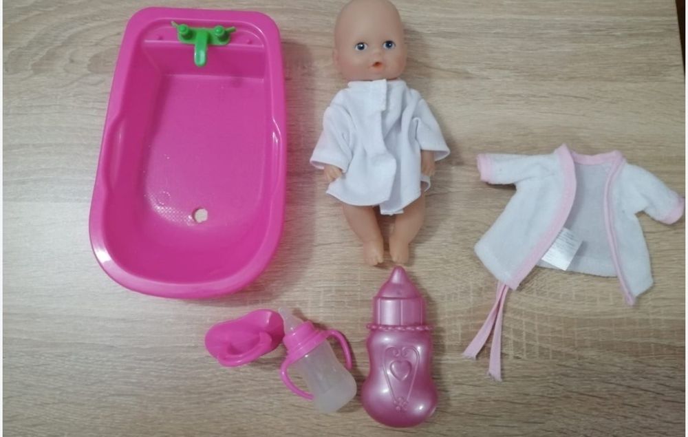 Bebeluș 16 cm cu accesorii