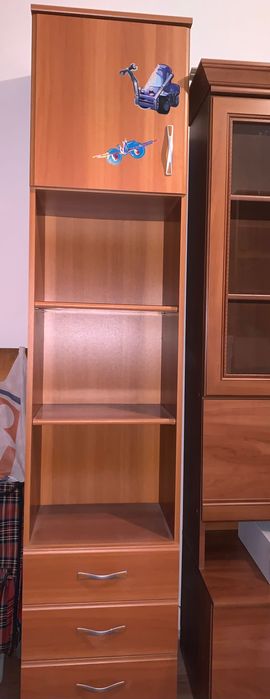 Гардероб за детска стая и секция