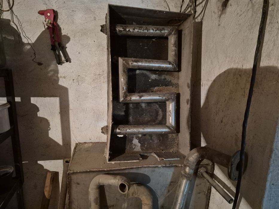Продам  нержавейку бак и звеевик для печь.