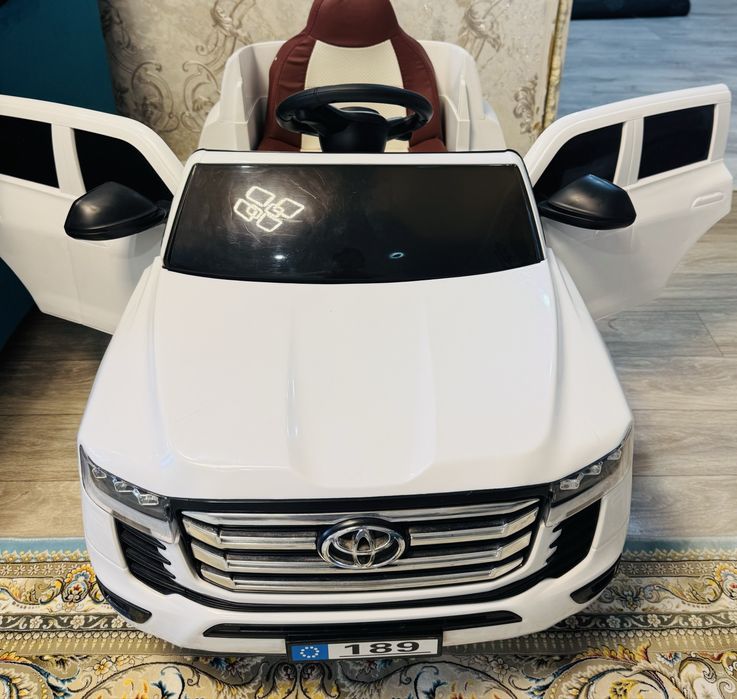 Детский электромобиль