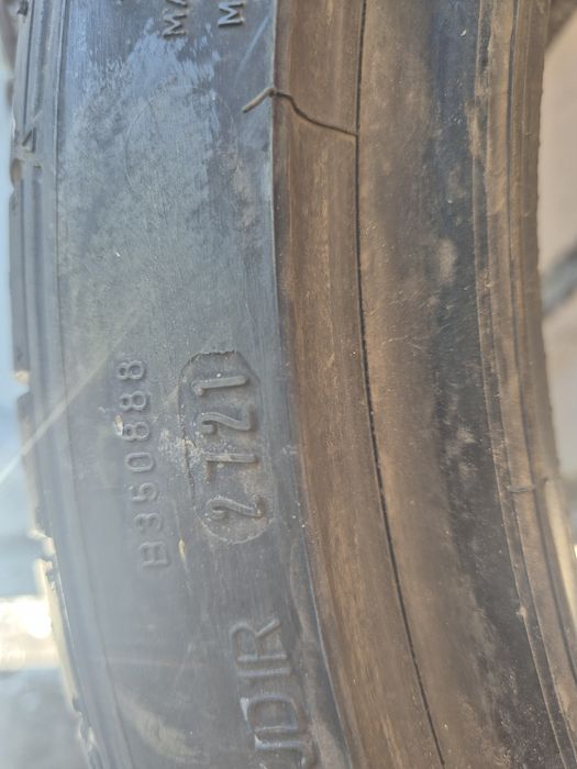 2бр летни гуми Дънлоп/ 275-35-19/ 2021г/ 7мм грайфер/ Ръмфлат/