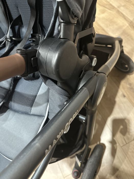 Maxi-Cosi Комбинирана количка Adorra 2