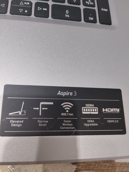 Продам современный шустрый ноутбук acer core i3