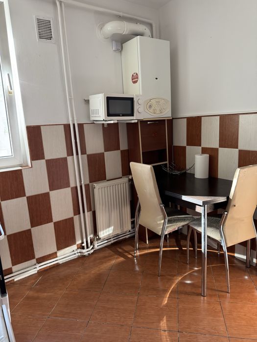 Apartament doua camere, Alexandru Familial