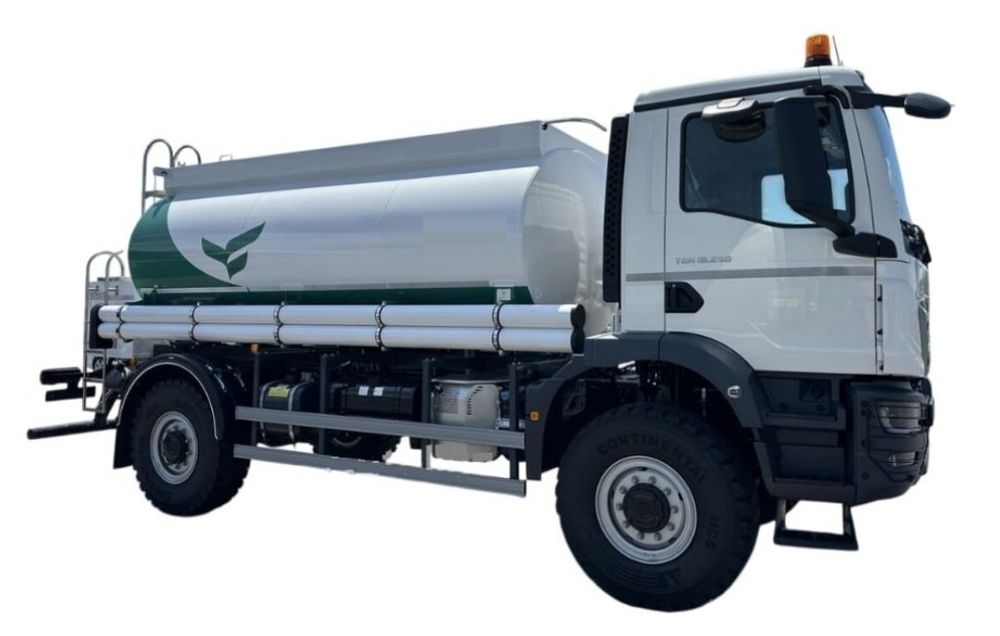 Поливомоечная машина 8 куб