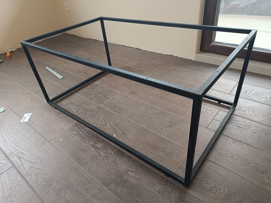 Основи за трапезна и Холна маса