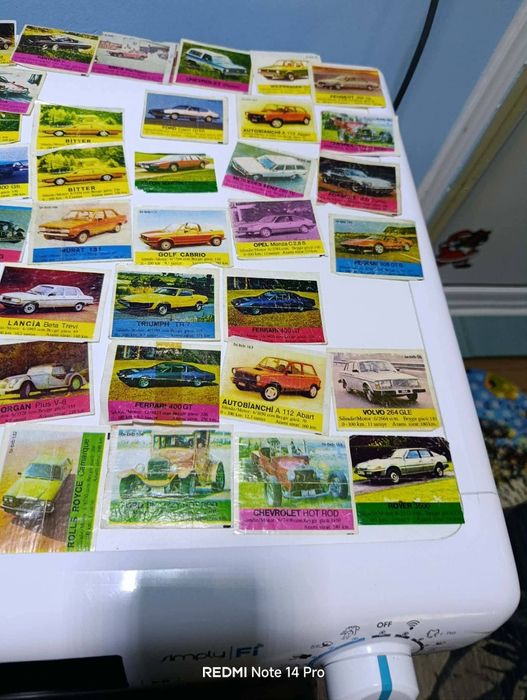 60 броя стари картинки от дъвки