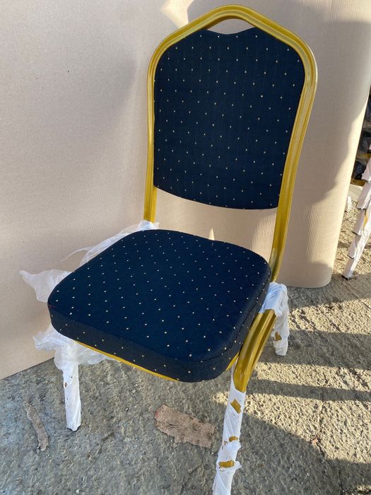 Scaune pentru restaurant, sali conferinte, biserici