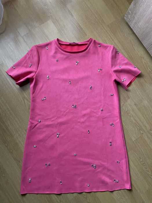 Рокля Zara с камъни