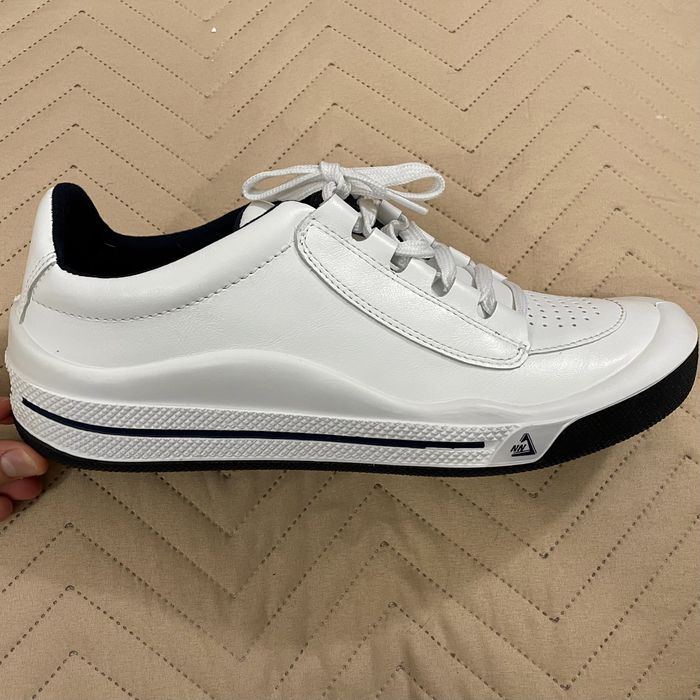 Adidași Nordan albi piele