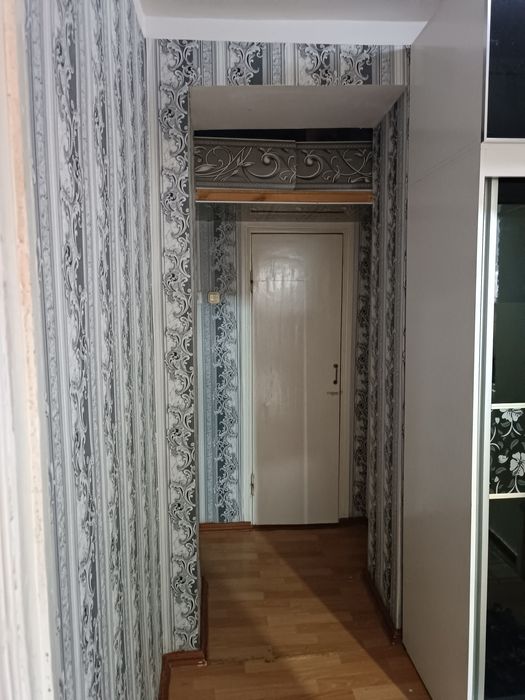 Продаётся 1 комнатная квартира в 12мк 50 дом кв ХХ с ремонтом