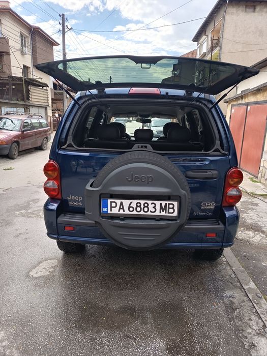 Jeep Cherokee 2003 година