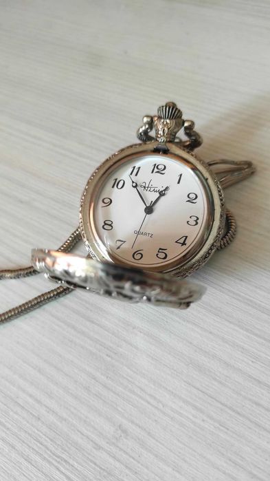 Ceas de buzunar cu mecanism quartz (pe baterie) Himi.