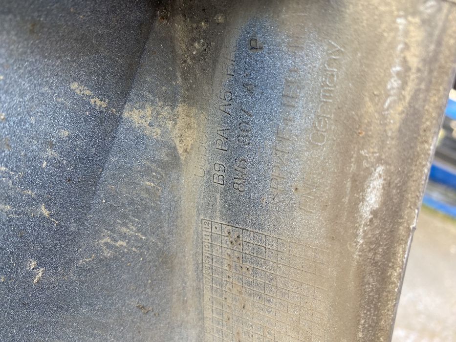 Bara fata Audi A5 8w6 facelift de la 2020