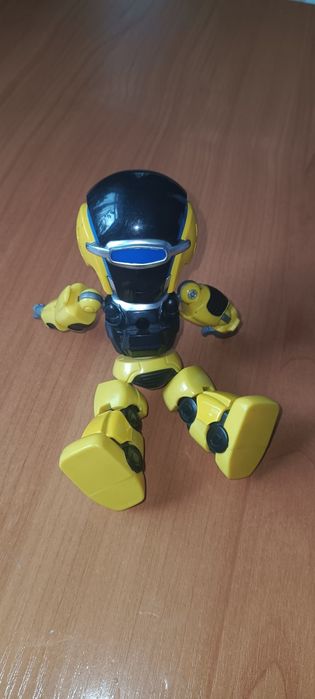 Детский подвижный робот