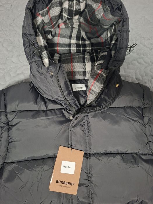 Geaca Burberry neagra