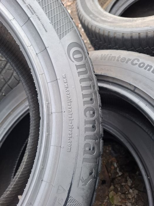 Vand set 4 anvelope 225 55 19 continental de iarna bune dot 2021