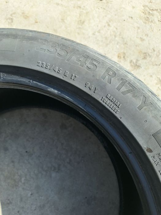 Anvelope continental 235 45 17 vara