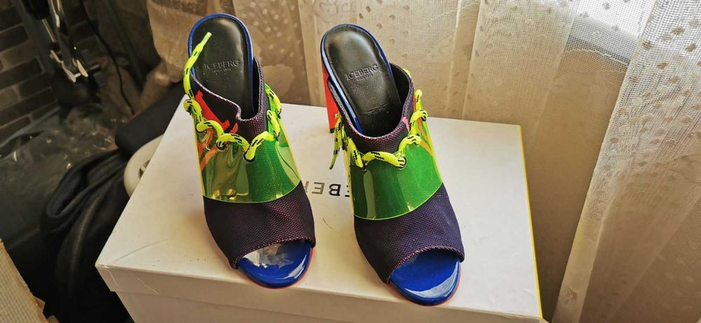 Оригинални маркови дамски сандали /чехли ICEBERG Mule - 40 номер