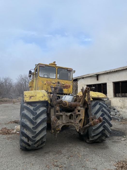 Трактор К-700 в хорошем состояний