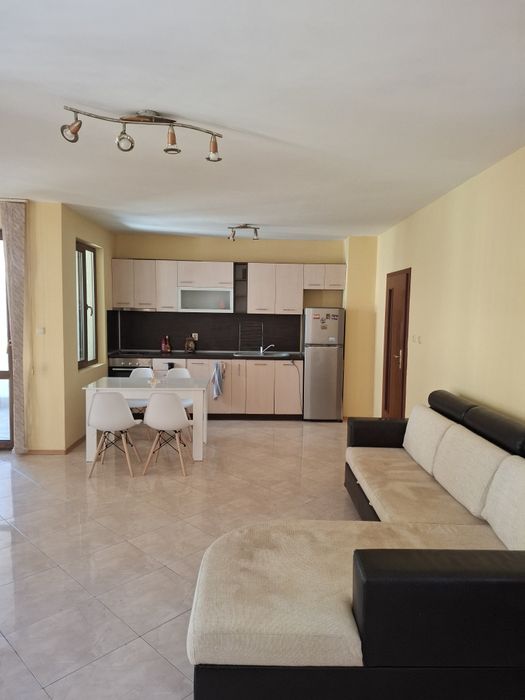 Дава се под наем Двустаен апартамент в Поморие - 75 кв.м за 2593.35 € - Снимка #2