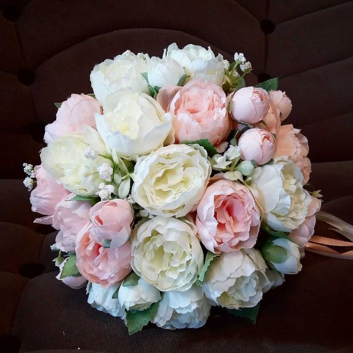 Свадебный букет невесты и бутоньерки