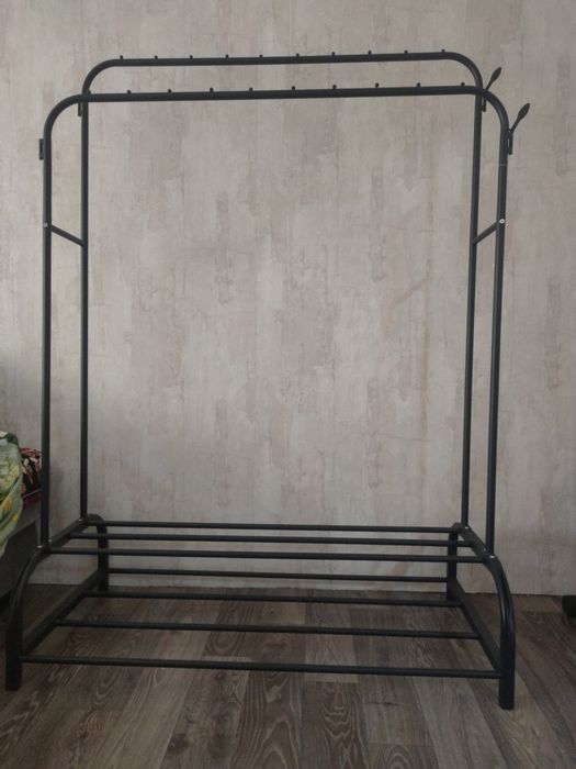 Продам напольную вешалку