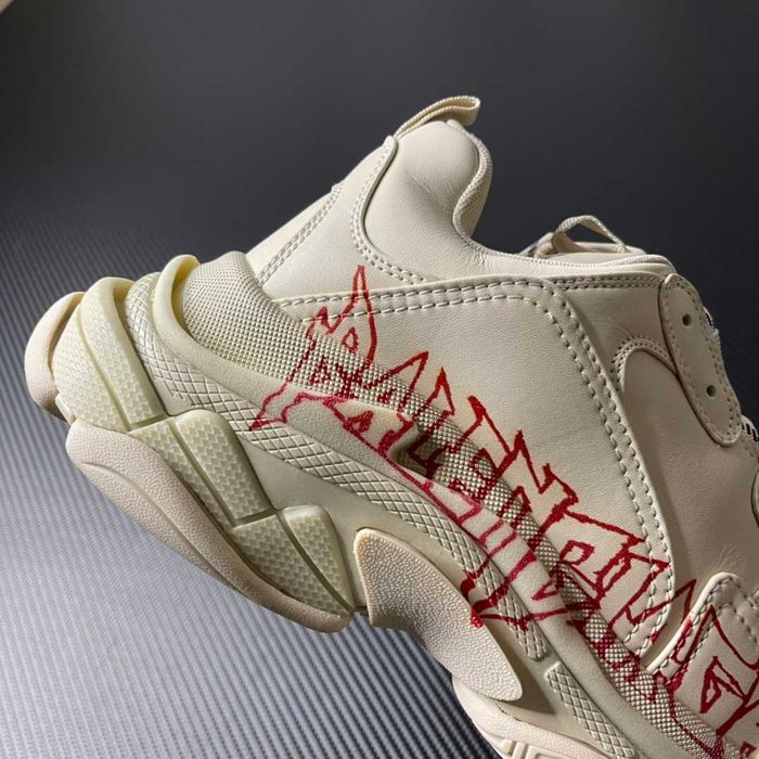 Balenciaga Triple S Graffiti Sneaker White Red