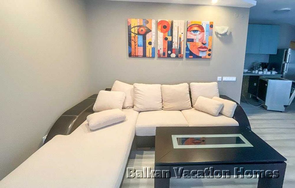 Продава се Тристаен апартамент в Бяла - 124 кв.м за 494 €/кв.м - Снимка #3