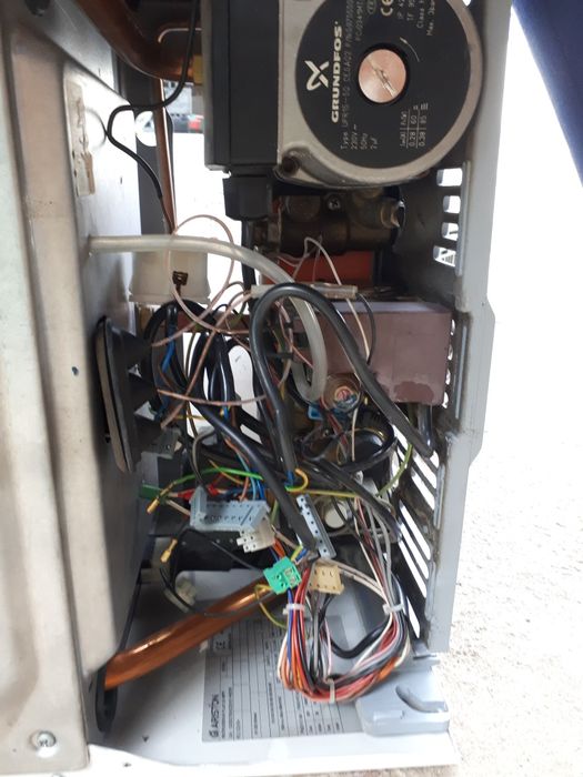 Centrala Ariston Microgenus Plus si  Microgenus