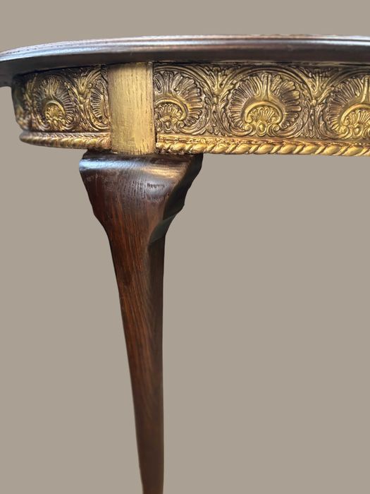 Помощна маса в стил ЛУИ XV