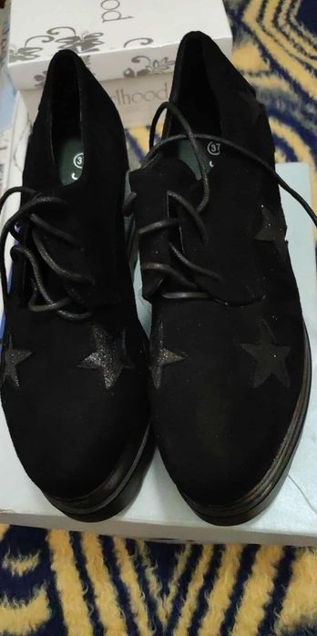 Дамски обувки на платформа