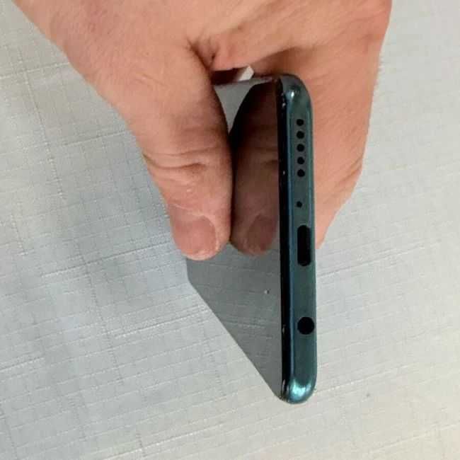 Запазен Huawei P30 Lite Пълен комплект!