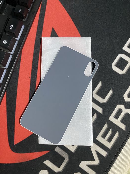 Iphone X orqa krishkasi sotiladi