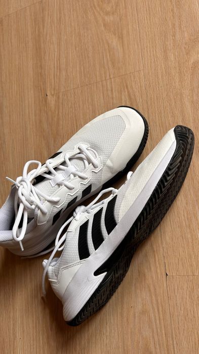 Adidas кроссовки