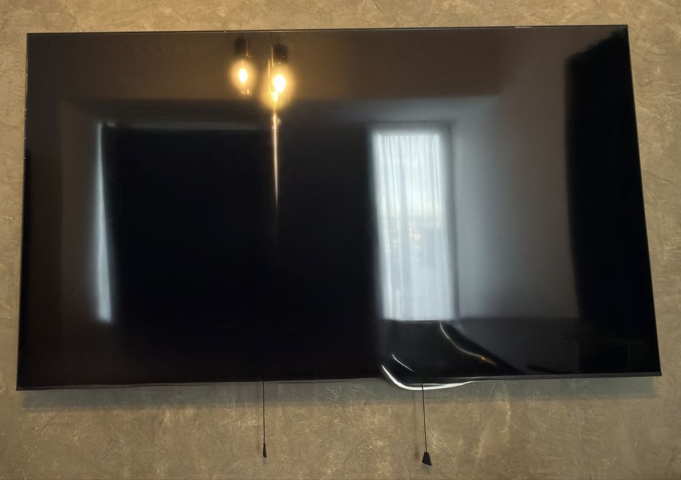 Samsung 65 inch Smart TV 4K + suport perete | Stare foarte bună