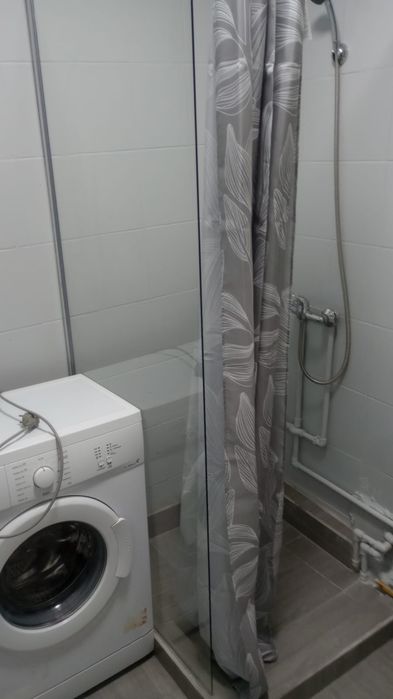 Închiriez garsoniera