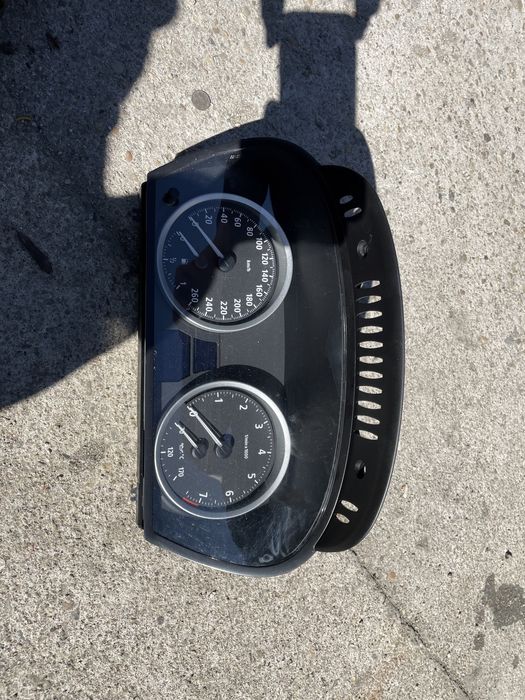 Ceasuri / kilometraj BMW e60 e61 e63 e64 Europa benzina